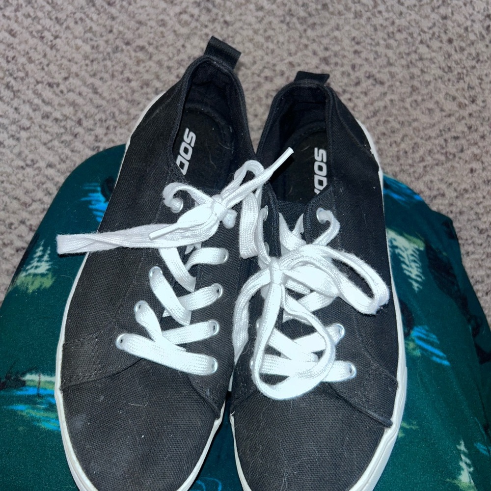 Soda Black and White Casual Sneakers